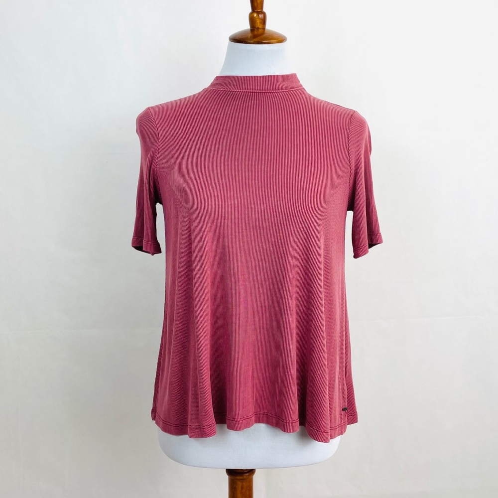 Soft & Sexy AE fully ribbed mock neck top size XS